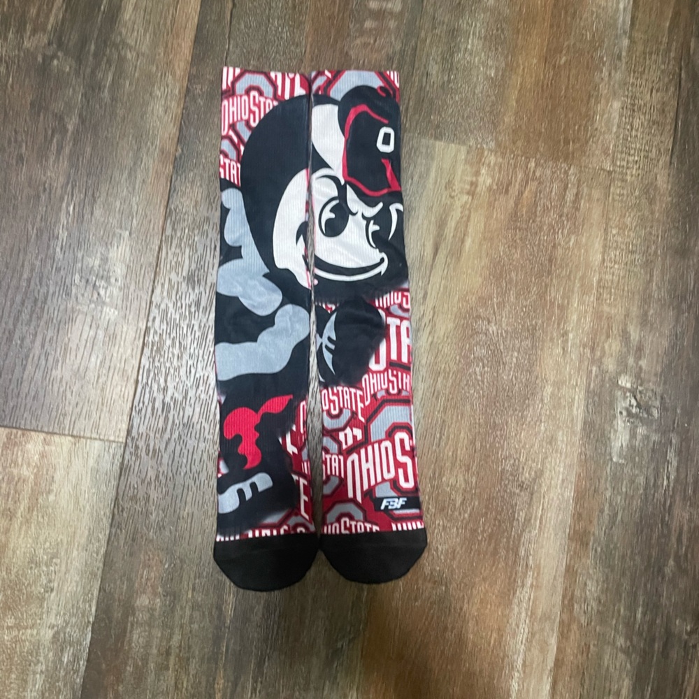 Ohio State theme socks. Men's size 9-11.